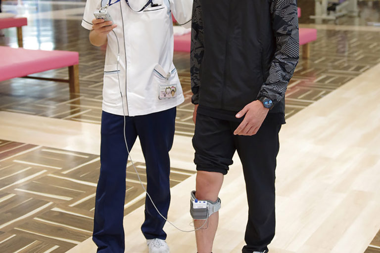 リハビリのご案内～歩行訓練～ - 桜十字八代病院リハビリテーション